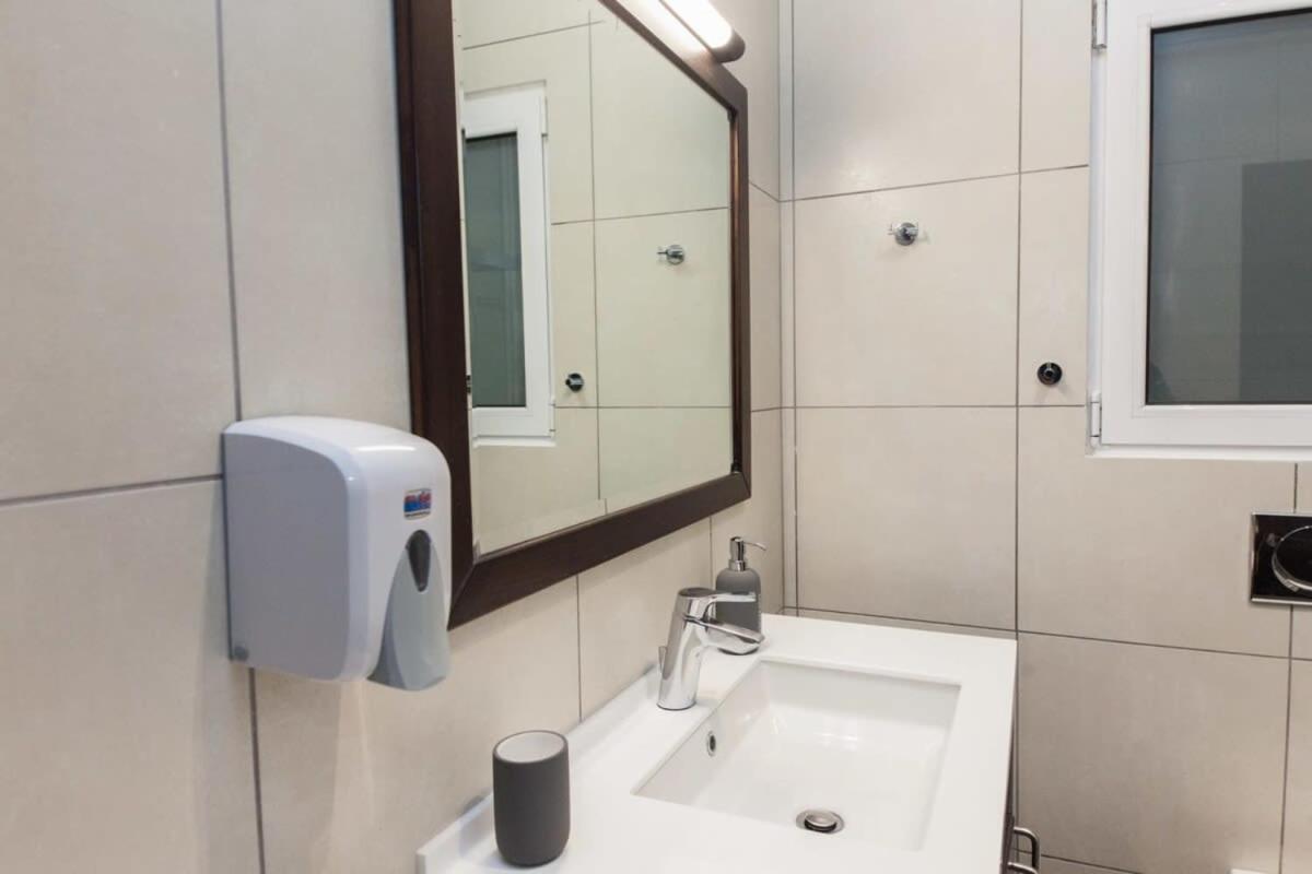 Appartement Elegant Urban Escape 1 Bd Apt In Kolonaki à Athènes Extérieur photo